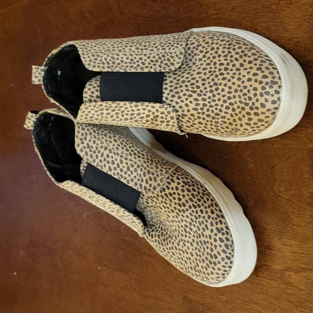 Universal Thread Leopard Print Sneakers - image 2